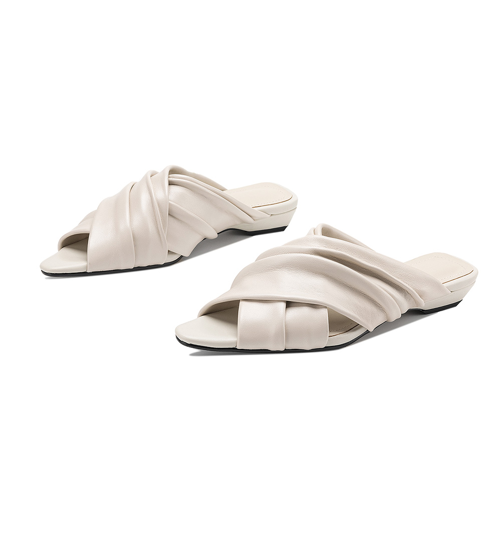 Women's Ruched Lambskin Slide Sandals in Black lifestyle – Sarah Express