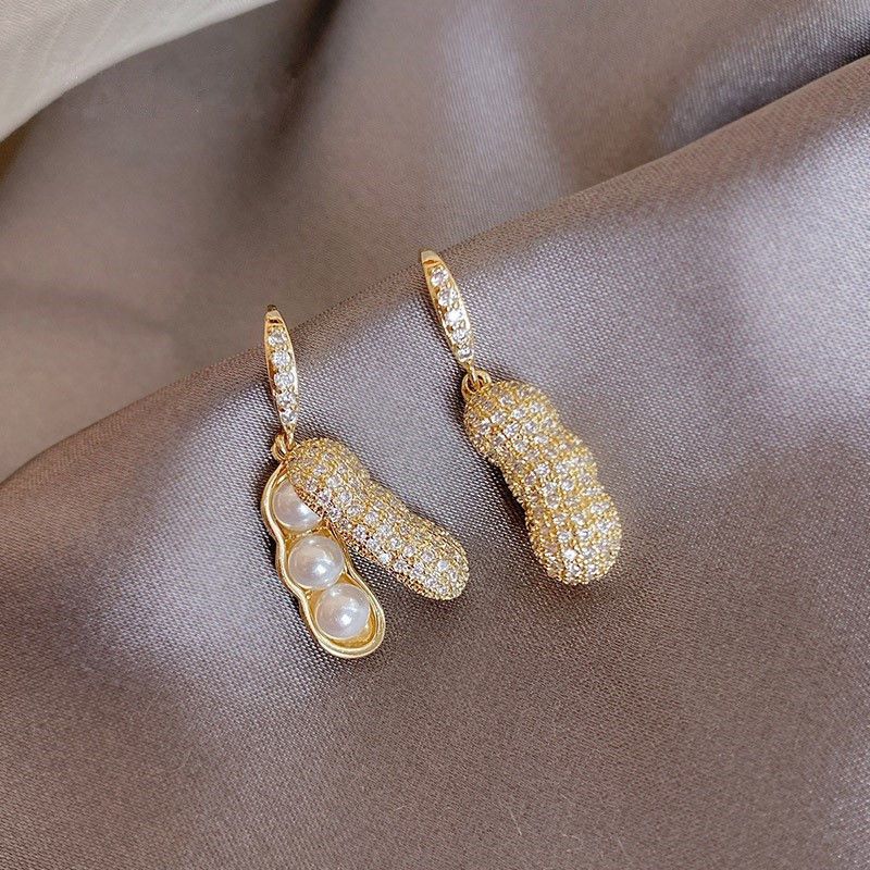 Niche Designed Peanut Shaped Earrings, 2026 Latest Trendy Delicate Personalized Light Luxury Pearl Ear Ornaments