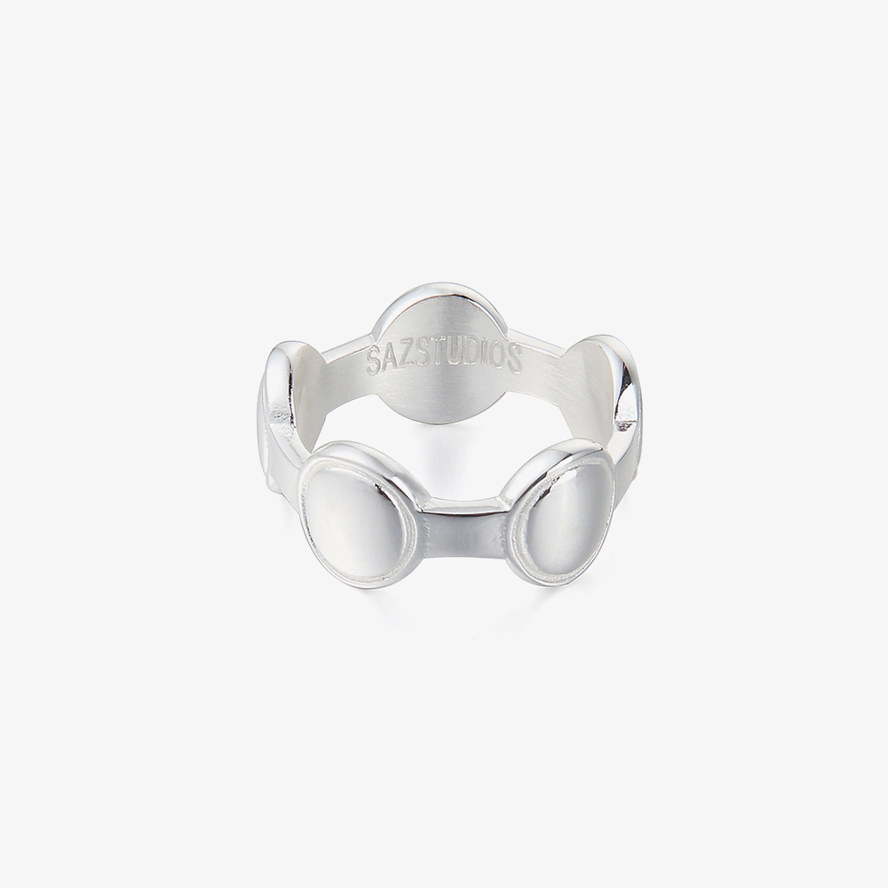 Title 3, Koude wind titanium stalen ring