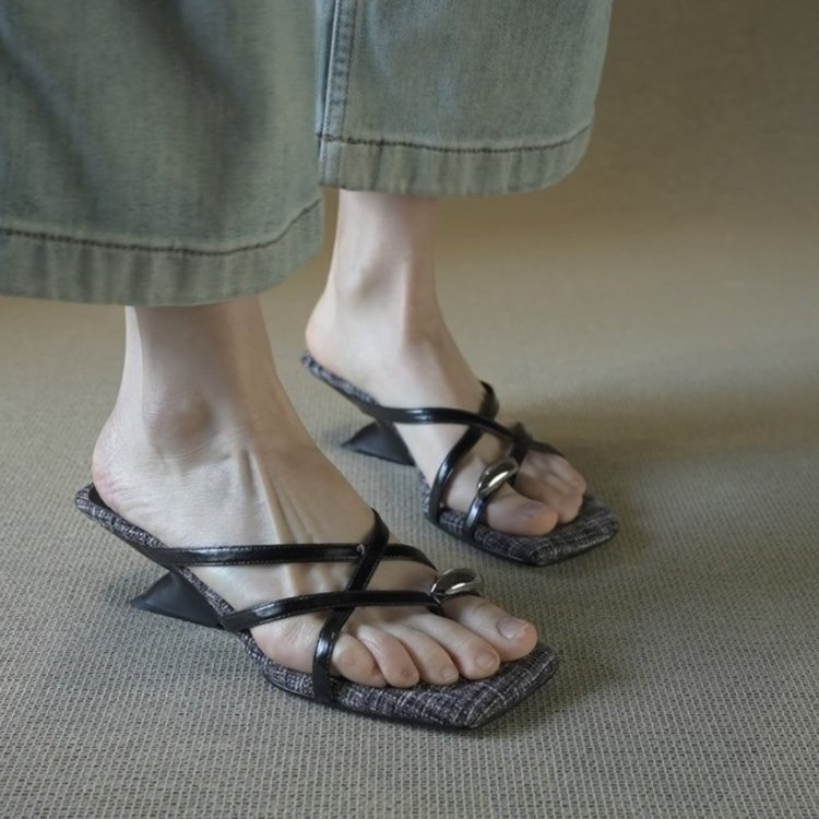 Wedge Heel French Style Square Toe Thong Sandals Slippers Women Outdoor Wear New Arrival Summer 2026