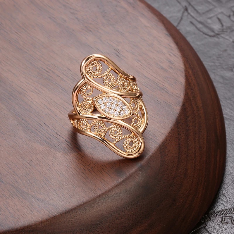 Bronze Plated Real Gold Ring With Rhinestones