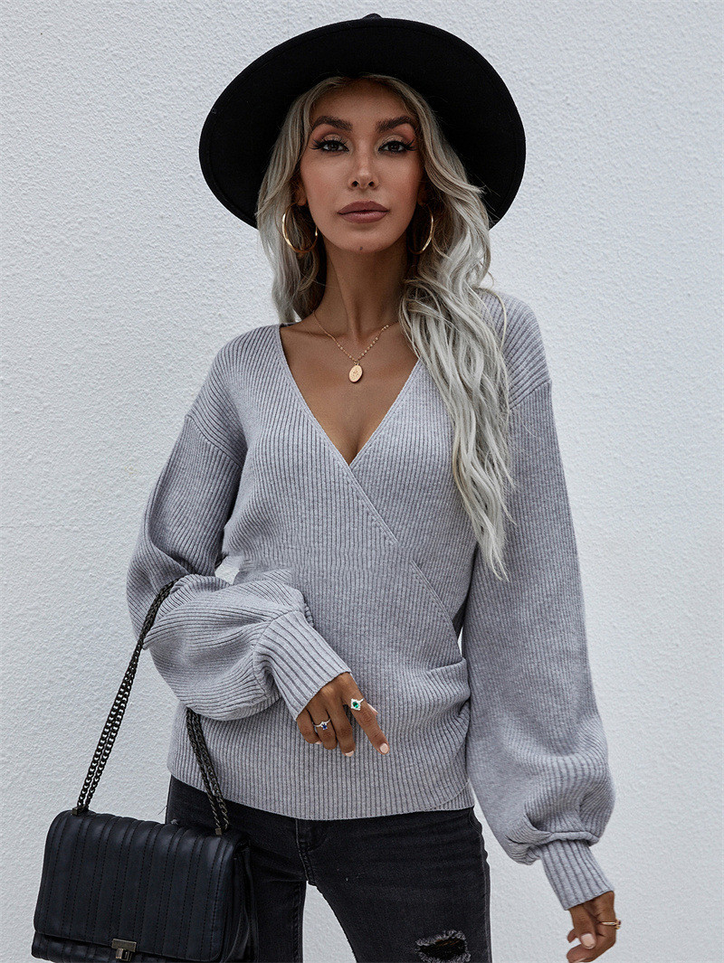 Title 4, Cross V-neck Solid Color Knit Sweater