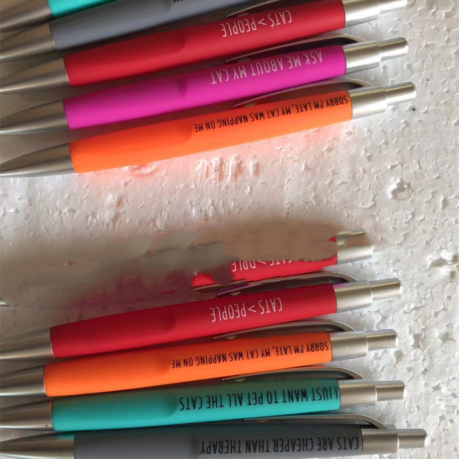 قلم تحديد تلقائي ملون يعمل بالدفع