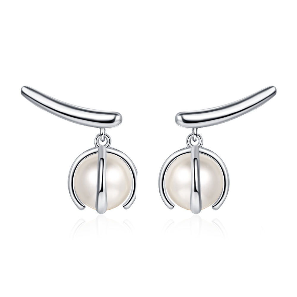 Women's Fashion Temperament Sterling Silver Pearl Leaf Earrings