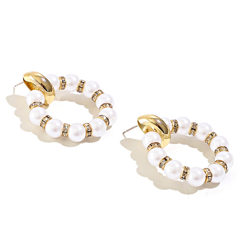 Japanese And Korean Design Of A Small Pearl With Diamond Round Earrings