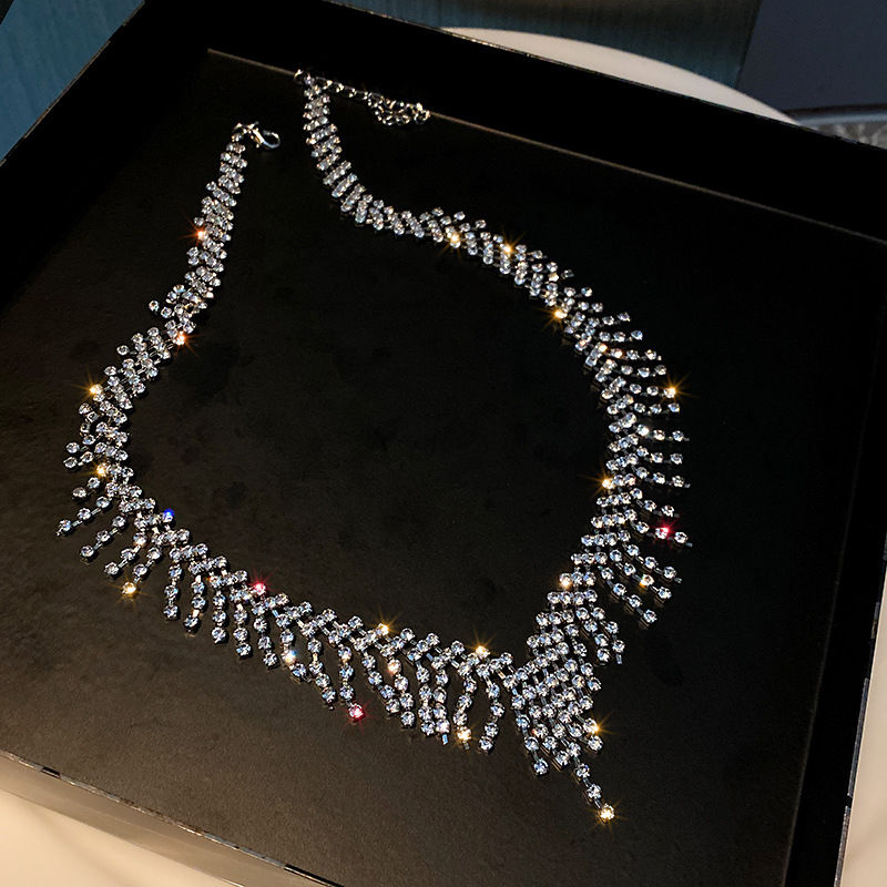 Light Frosty Chain Design Year Necklace