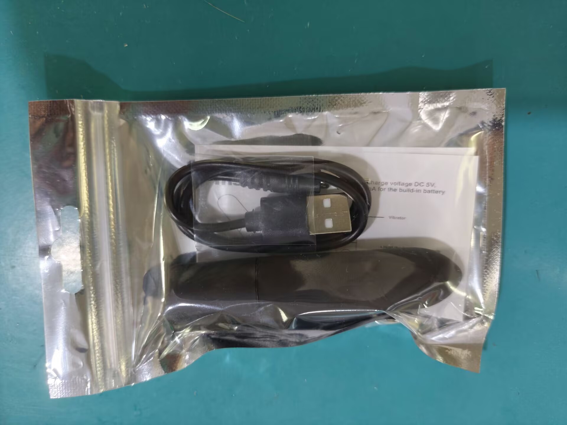 New USB-powered Mini Vibrator With 10 Vibration Patterns A Lipstick-shaped Masturbator For Women, Designed To Stimulate The Clitoris And G-spot And Help Achieve Orgasm. 5