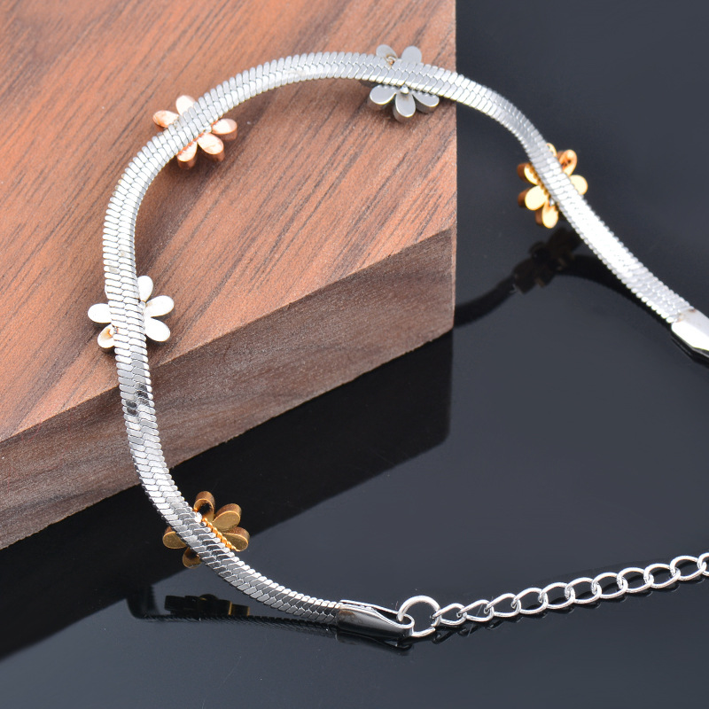 Title 4, Colorless Titanium Steel Daisy Flower Bracelet