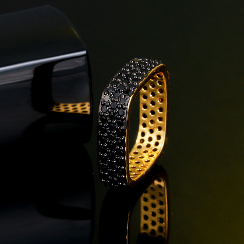 Personalized Square Micro-inlaid Zircon Ring With Diamonds