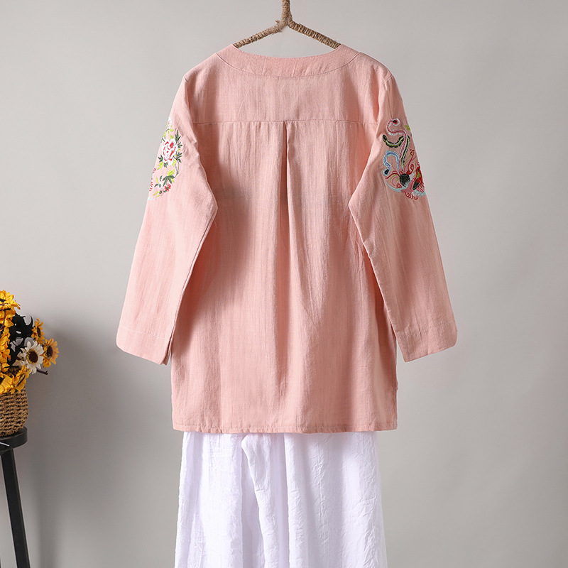 Women's Ethnic Style Embroidered Round Neck T-shirt