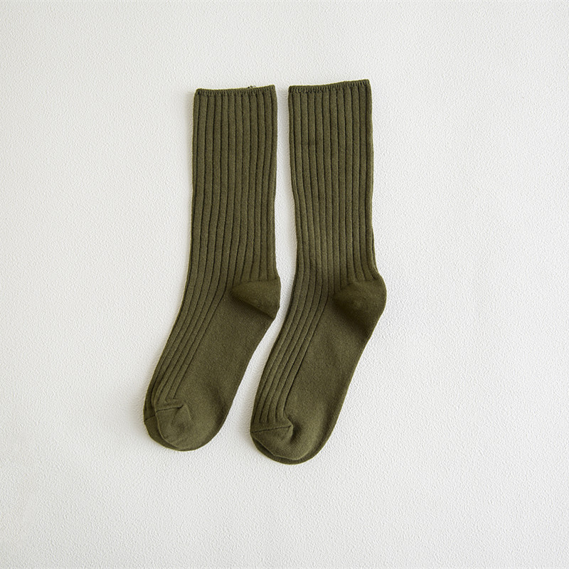 Title 1, Medium tube casual socks