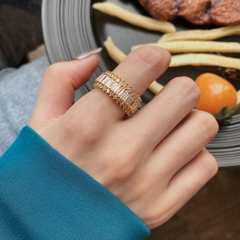 خاتم نسائي جديد مُرصع بالزركون الدقيق