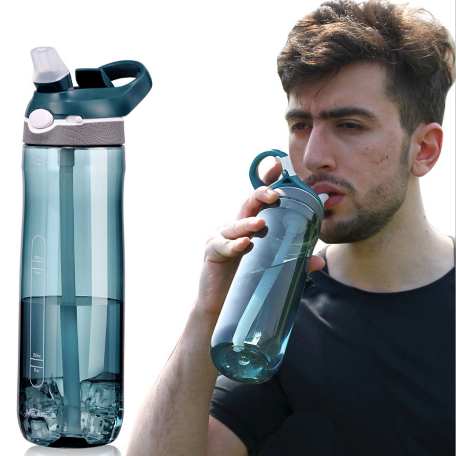 Title 2, 750ML Stilska i prenosiva fitnes plastična čaša...