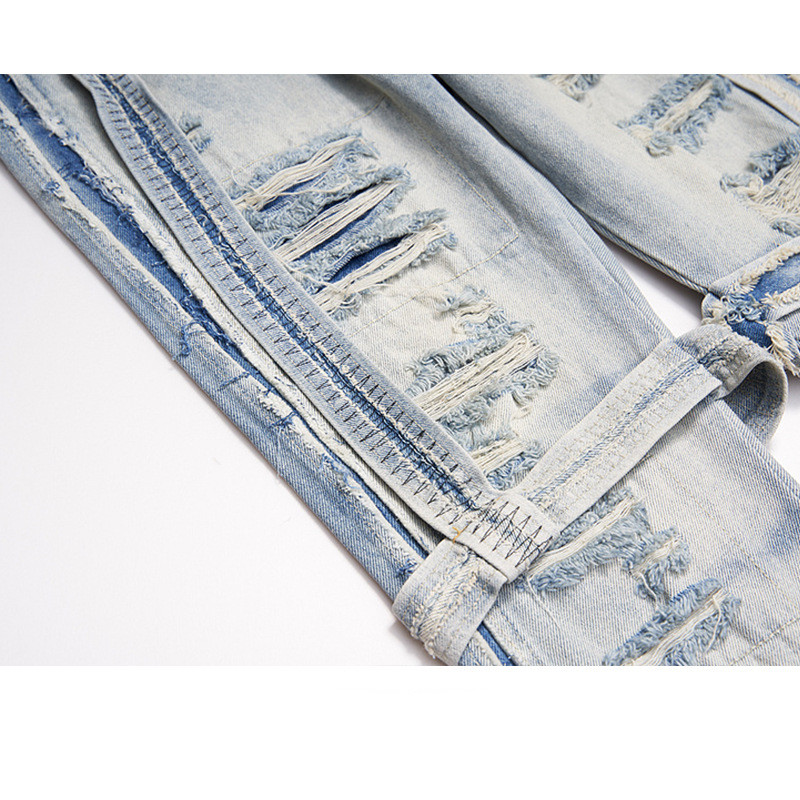 Title 2, Tendenza jeans slim dritti dello stesso stile p...