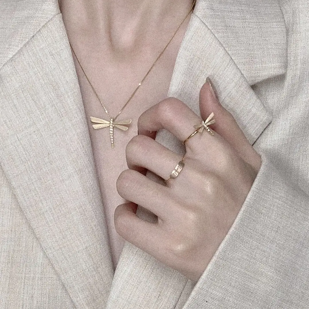 Women's Fashion Dragonfly Shape Pendant Necklace