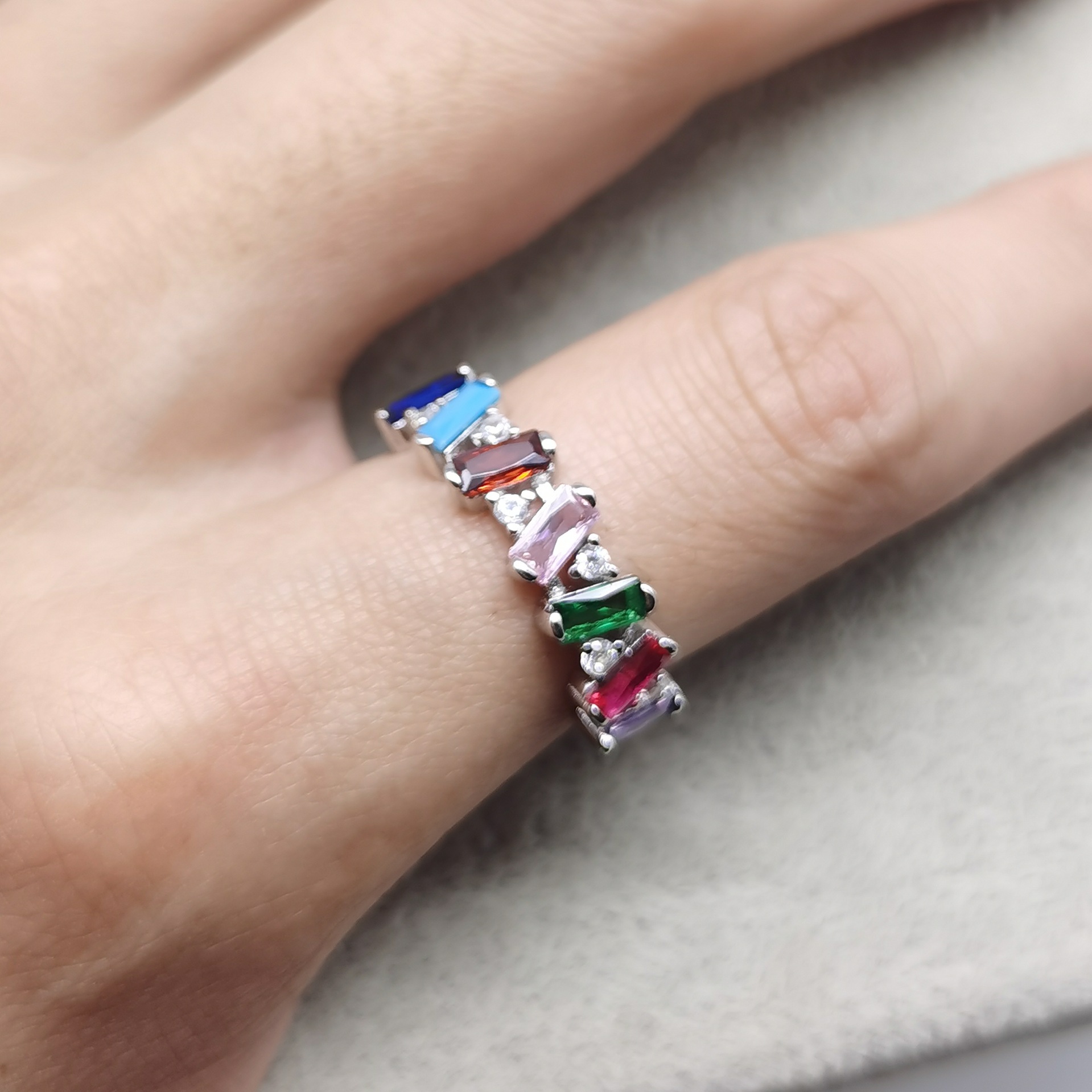Women's Sterling Silver Inlaid Natural Turquoise Color Jewel Ring