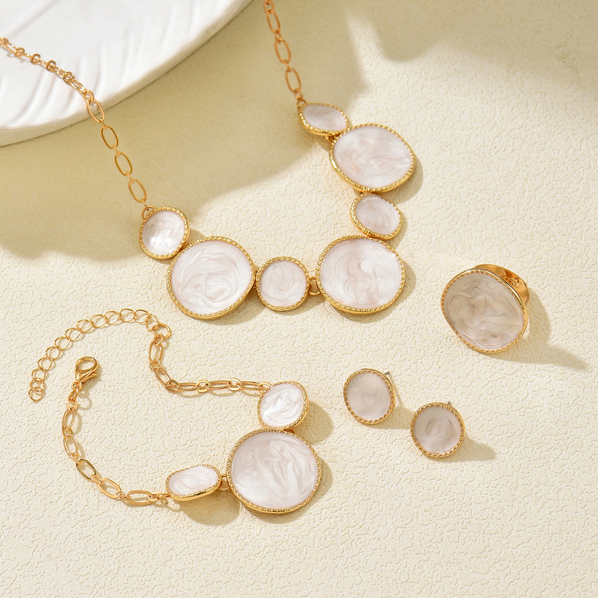 Cross-Border European Style Jewelry Set For Women, Niche Irregular Round Enamel Drop Design Matching Earrings & Elegant Versatile Premium Necklace