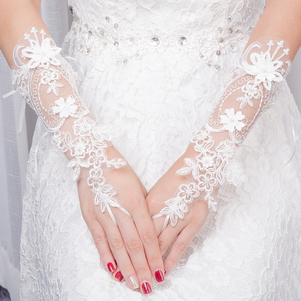 Title 2, Wedding Bride Fingerless Gloves Short Lace