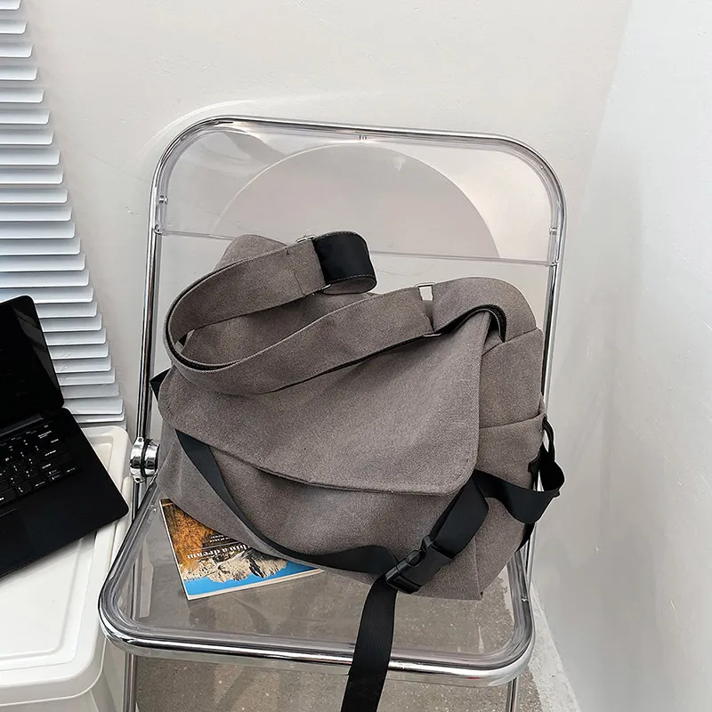Men's Fashion Simple Large Capacity Casual Shoulder Bag - Grey