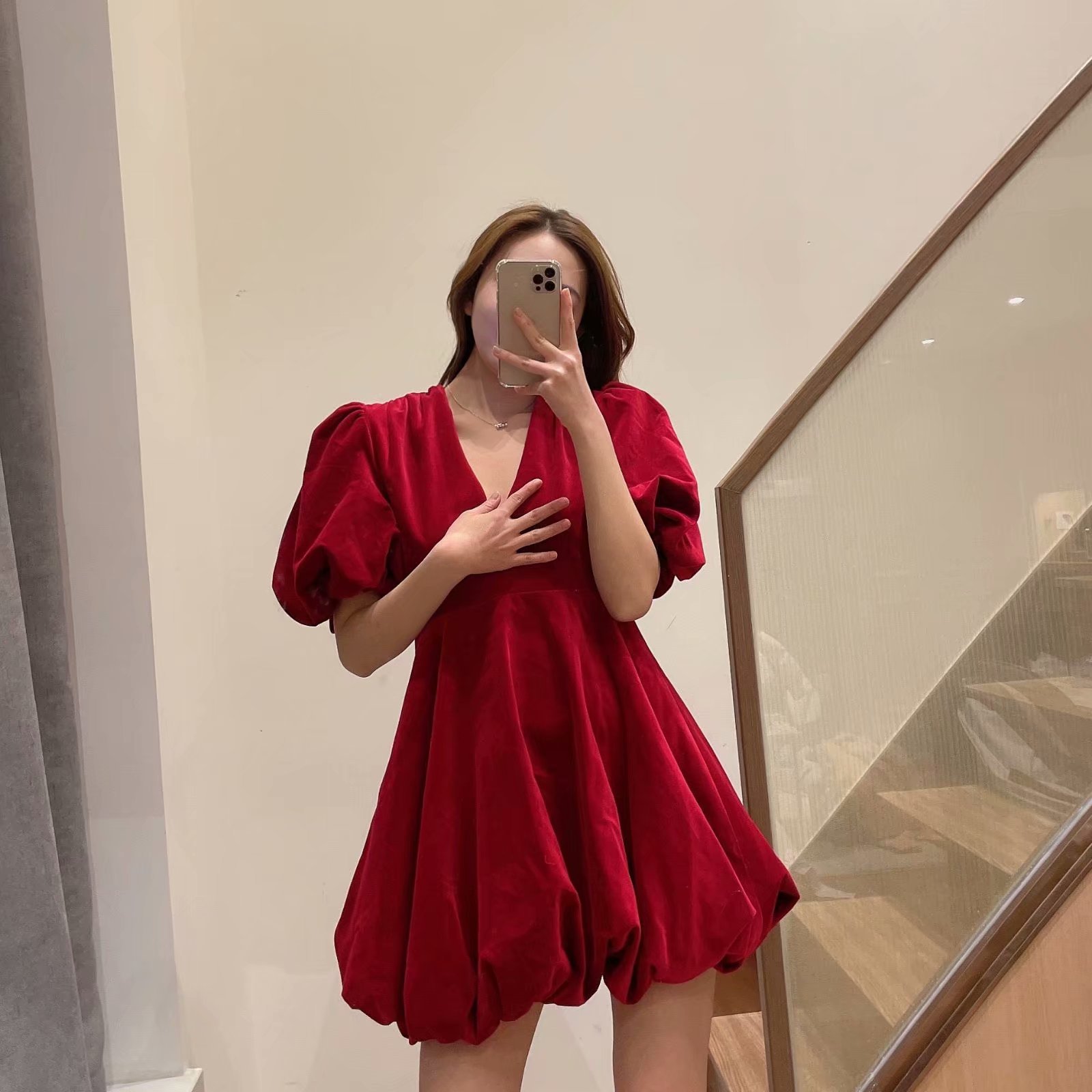 European And American Style Women's Velvet Mini Dress With Puff Sleeves