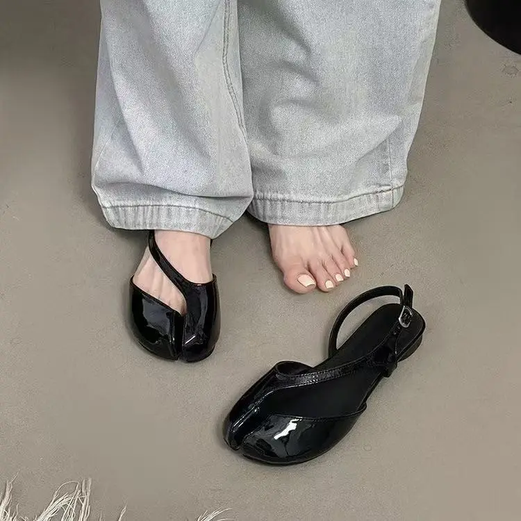 High End One Strap Buckle Split Toe