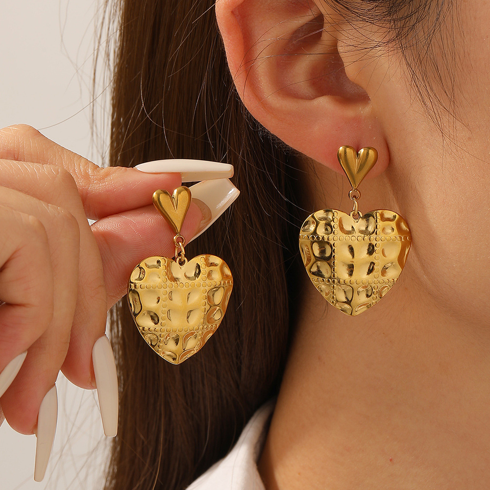 European American Style Exaggerated Heart Stud Earrings Geometric Titanium Steel Ear Ornaments