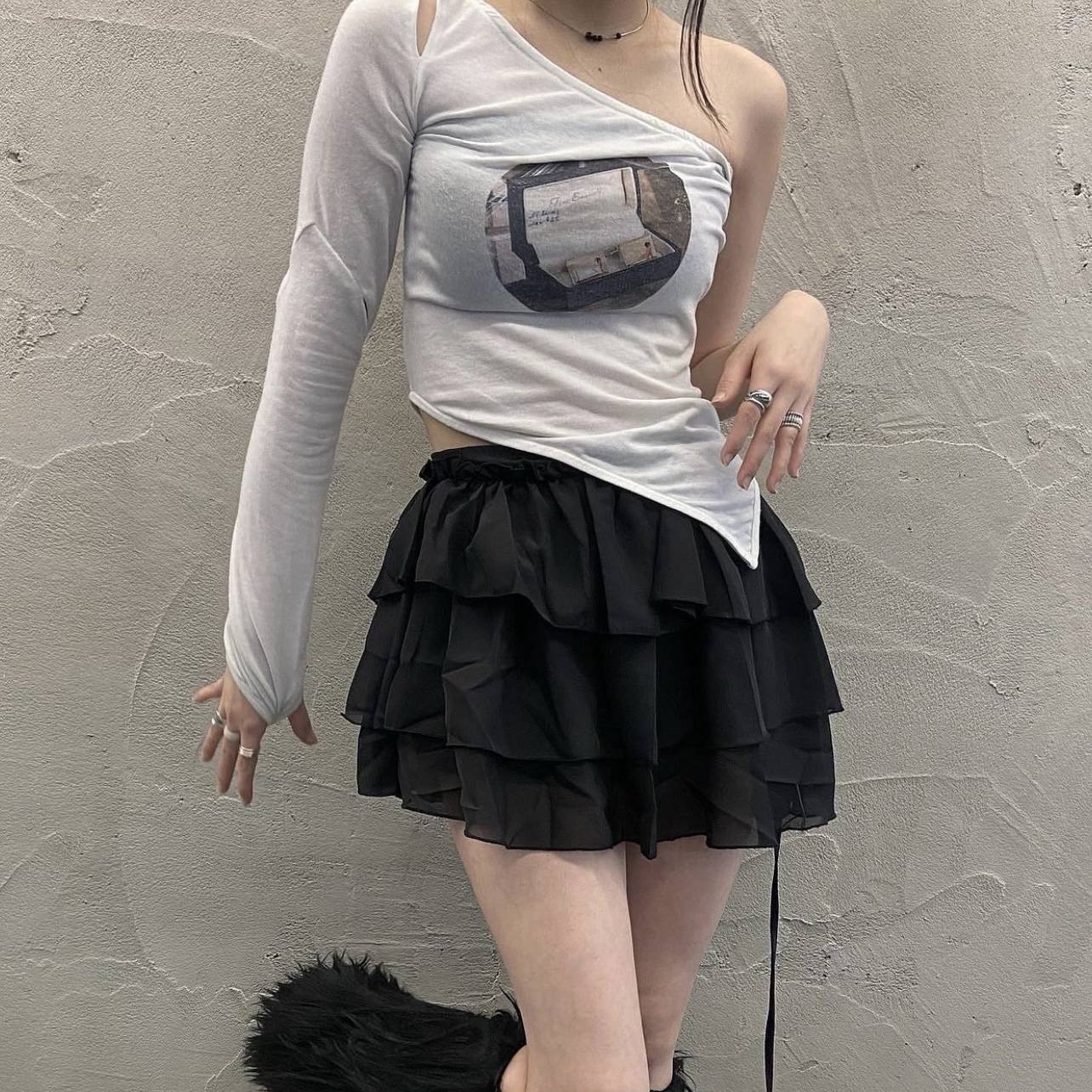 Asymmetric Sleeves Slim Cutout T-Shirt Top