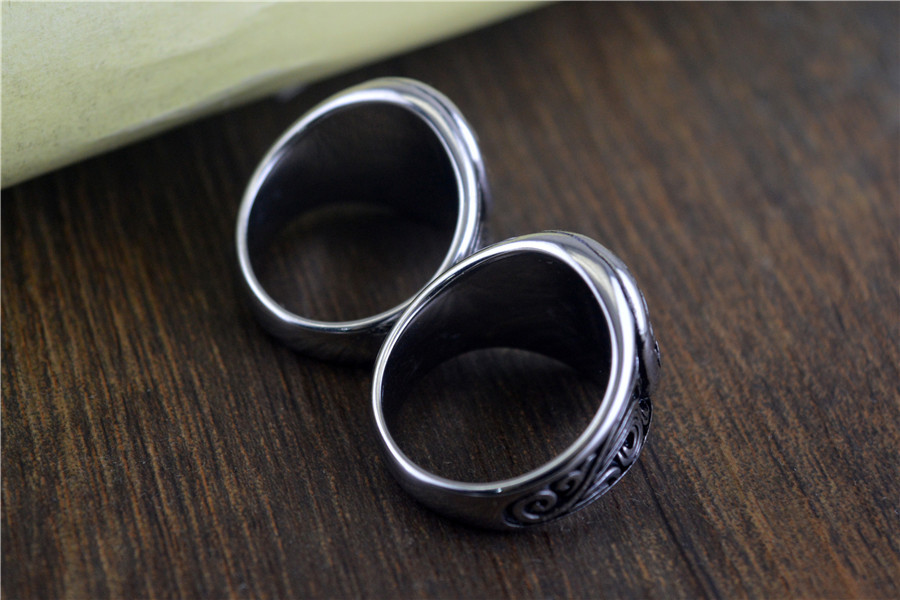 Title 10, Mode vintage titanium stalen ring