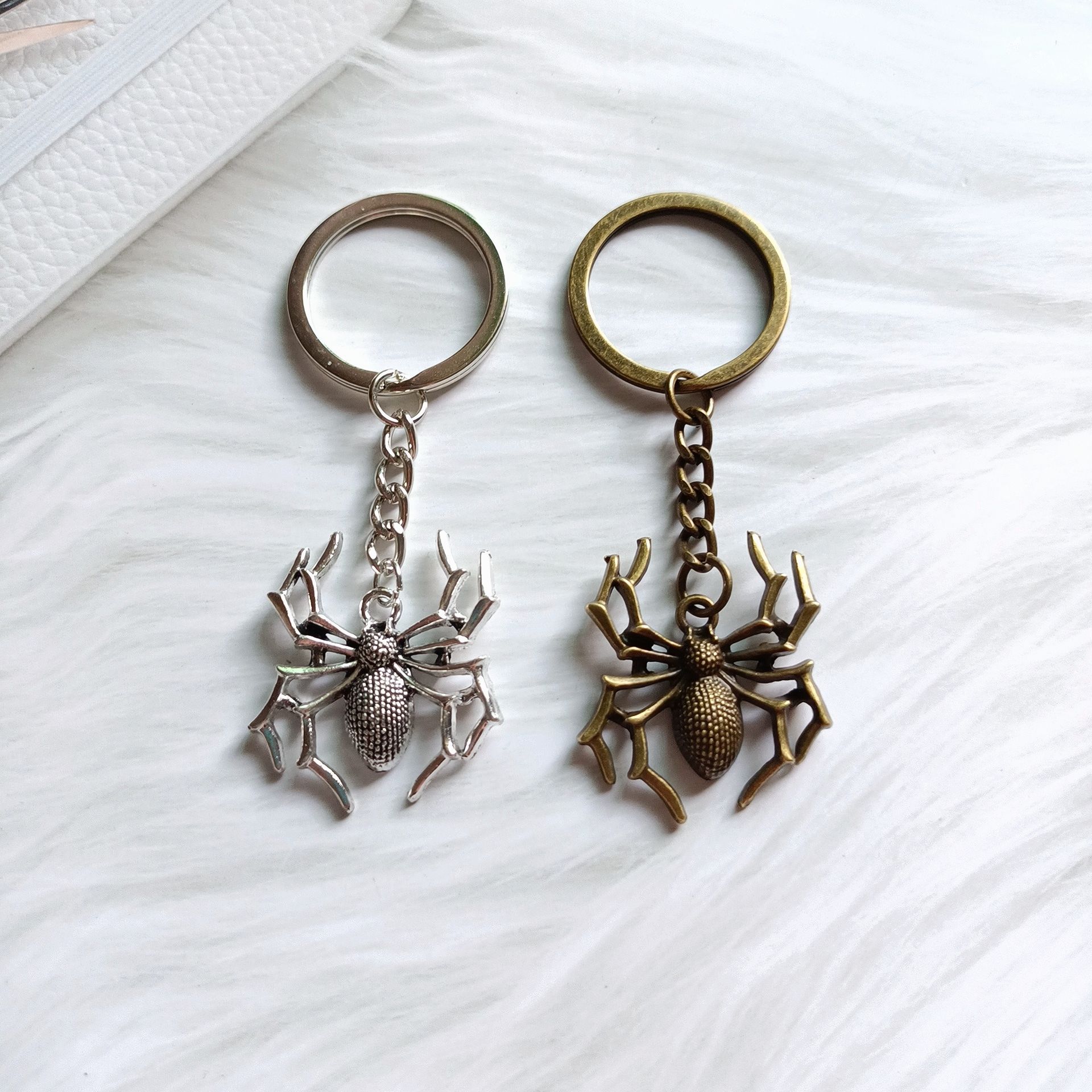 Men's Retro Halloween Ghost Festival Pendant Keychain