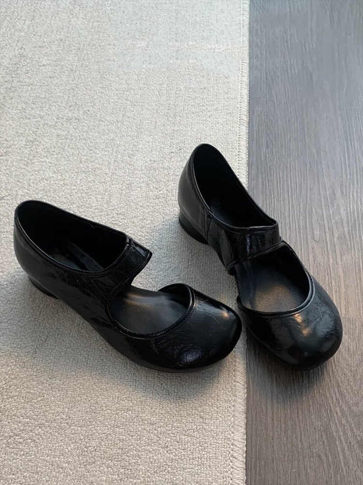 Hollow Out Mary Jane Flats