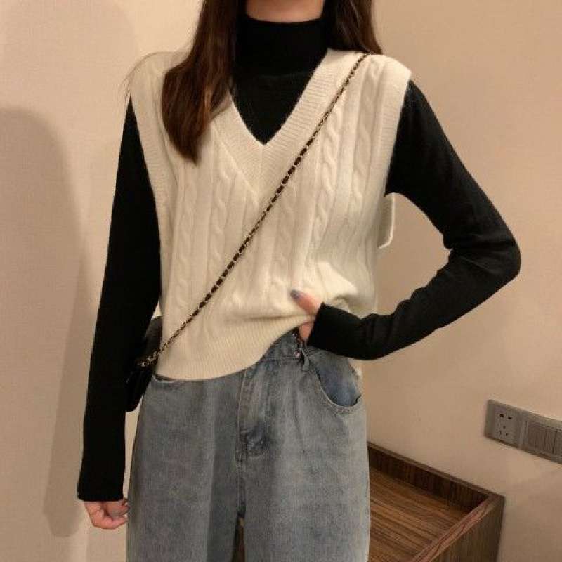 Title 9, Top corto in maglione con scollo a V bianco