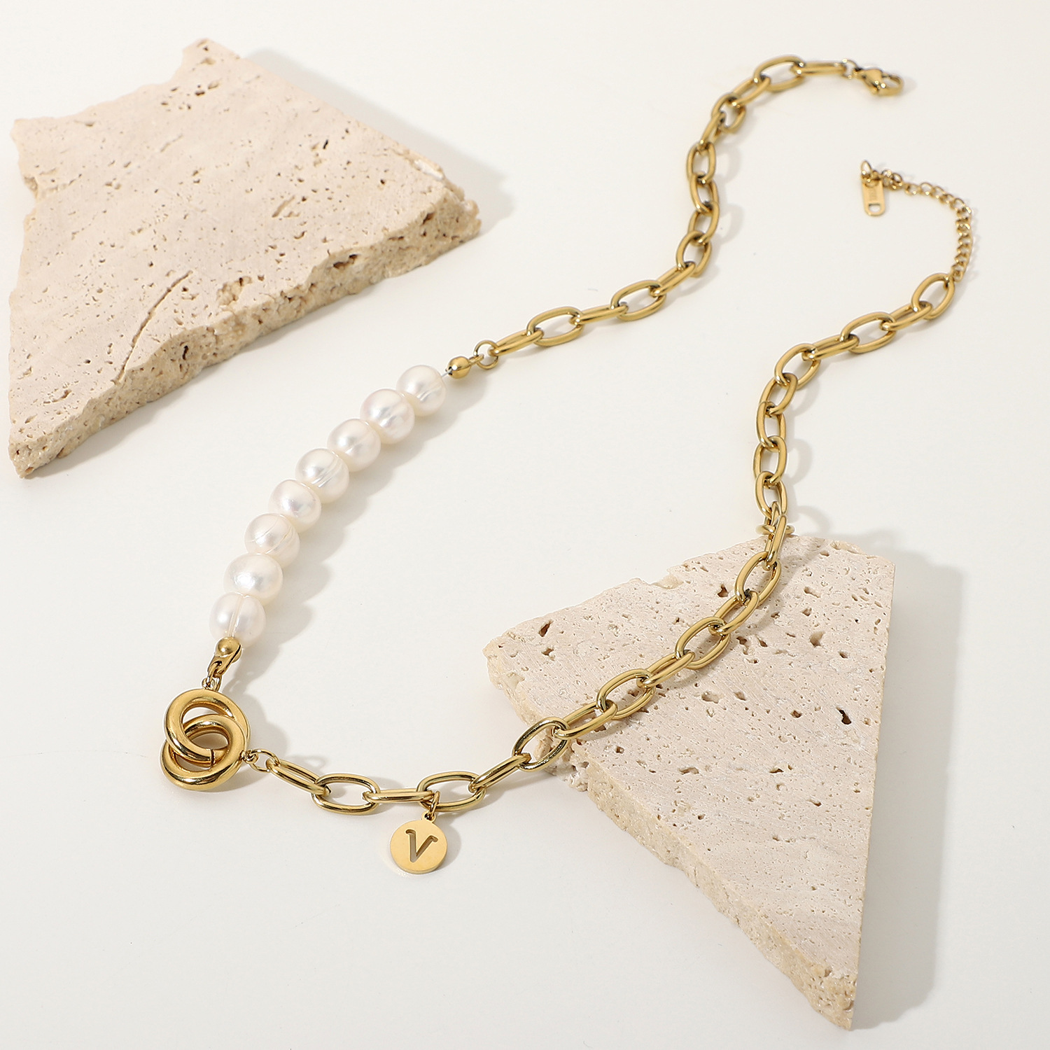 Fashion European And American Geometric Shape Individually Wrapped Golden Cold Wind Necklace