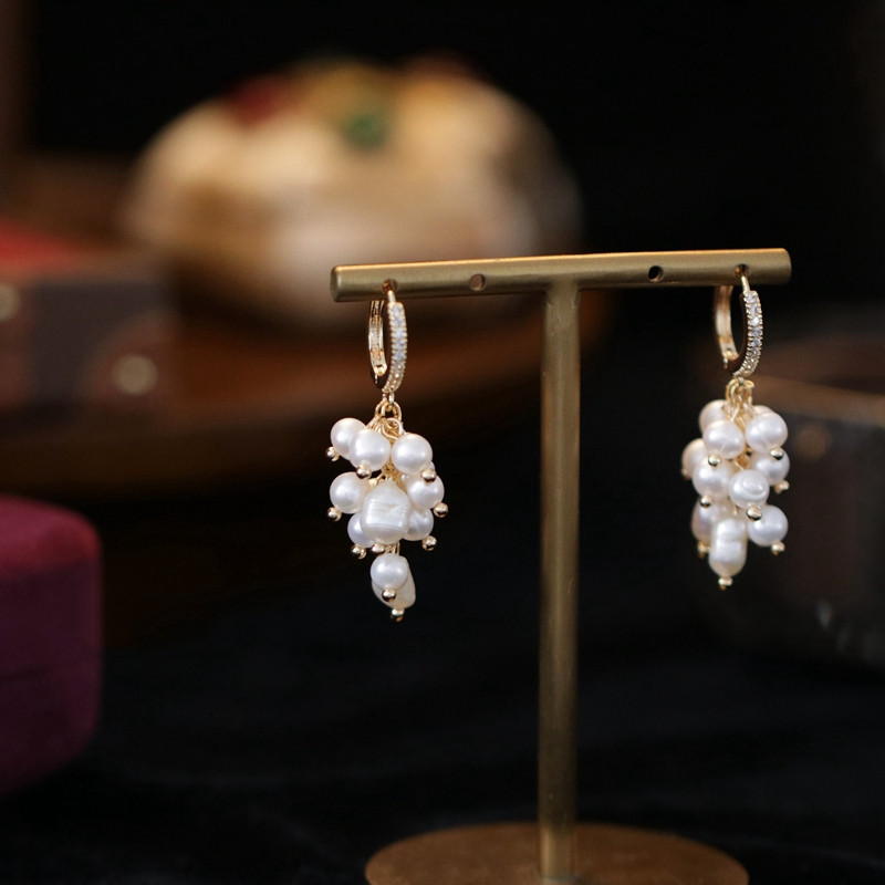 Women's Temperament Long Tassel Pearl Earrings