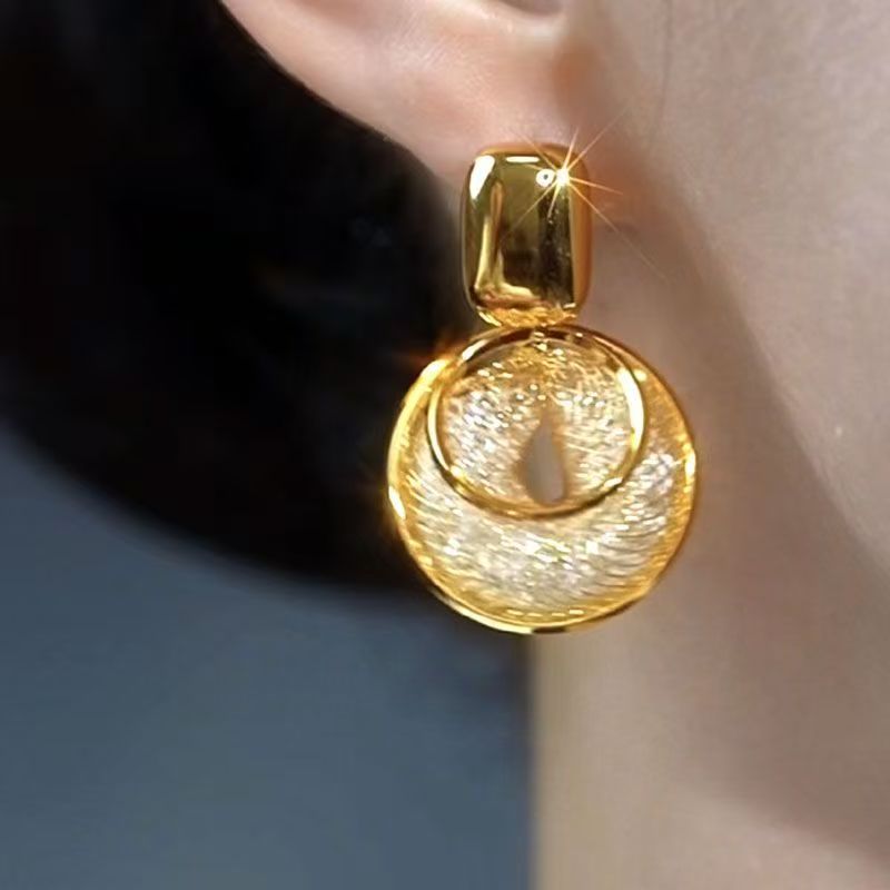 Elegant Circle Earrings Crafted With Golden Wire Mesh. Bold Artistic Design, Versatile And Popular, Flattering For Round And Square Face Shapes.
