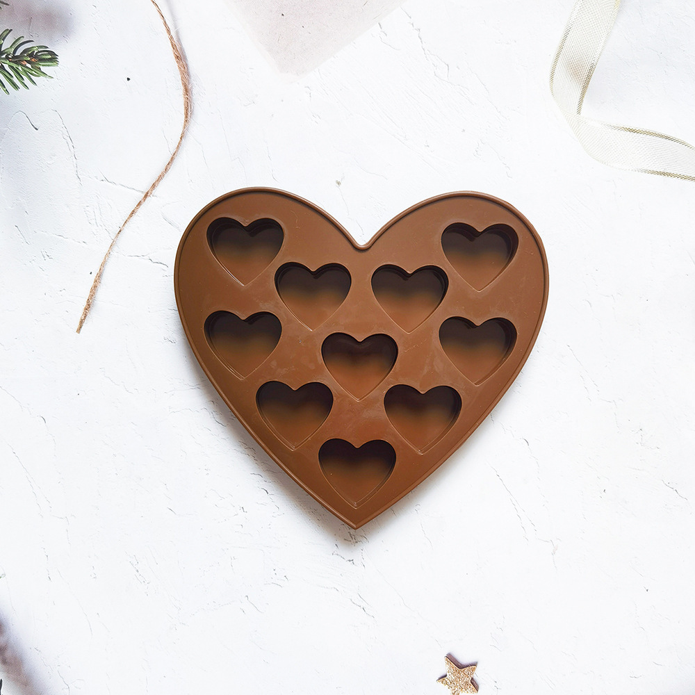 Title 6, 10-piece Little Love Silicone Chocolate Mold