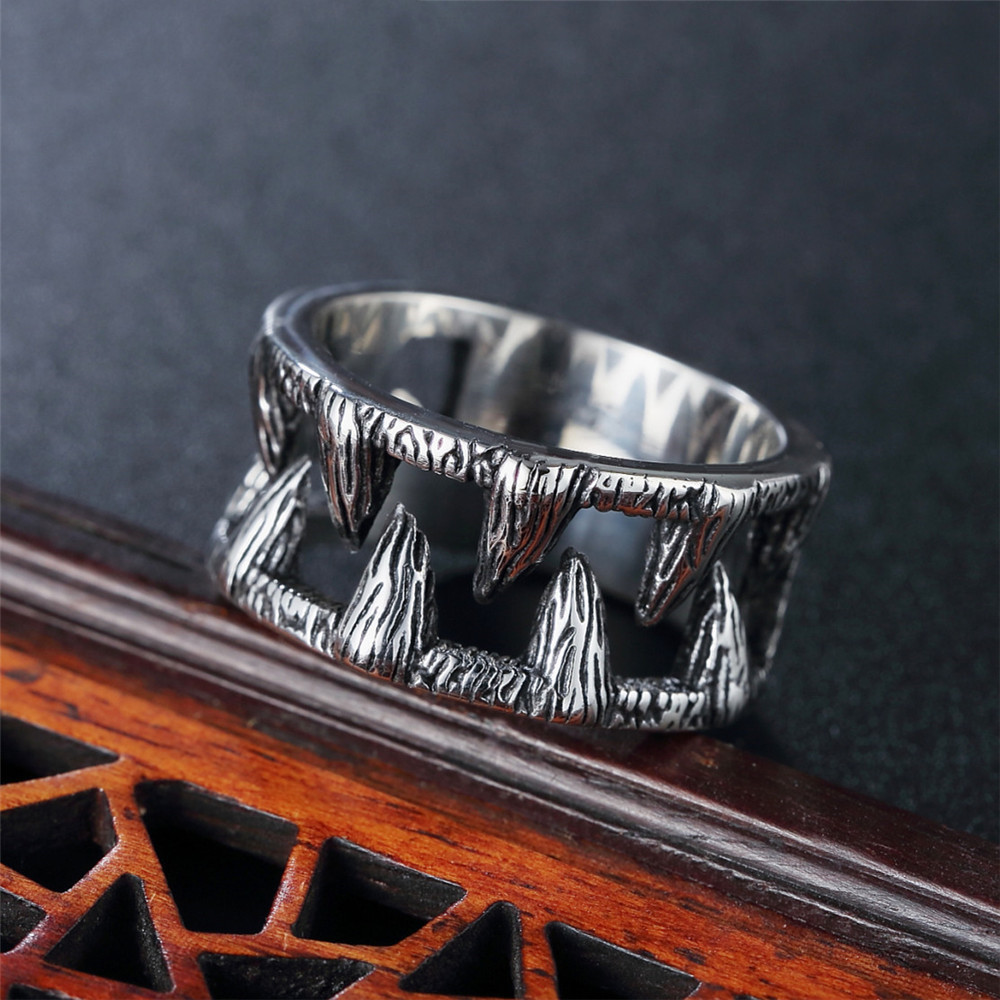 Title 5, Anillo de acero de titanio para hombre con dien...