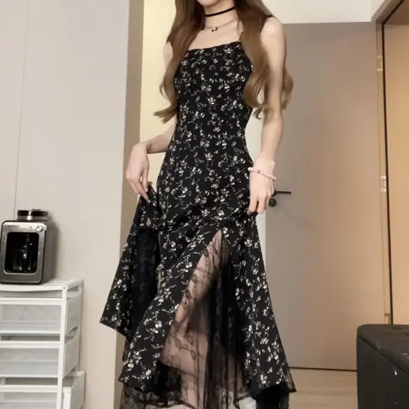 New Black Slimming Lace Rose Dress With Suspenders