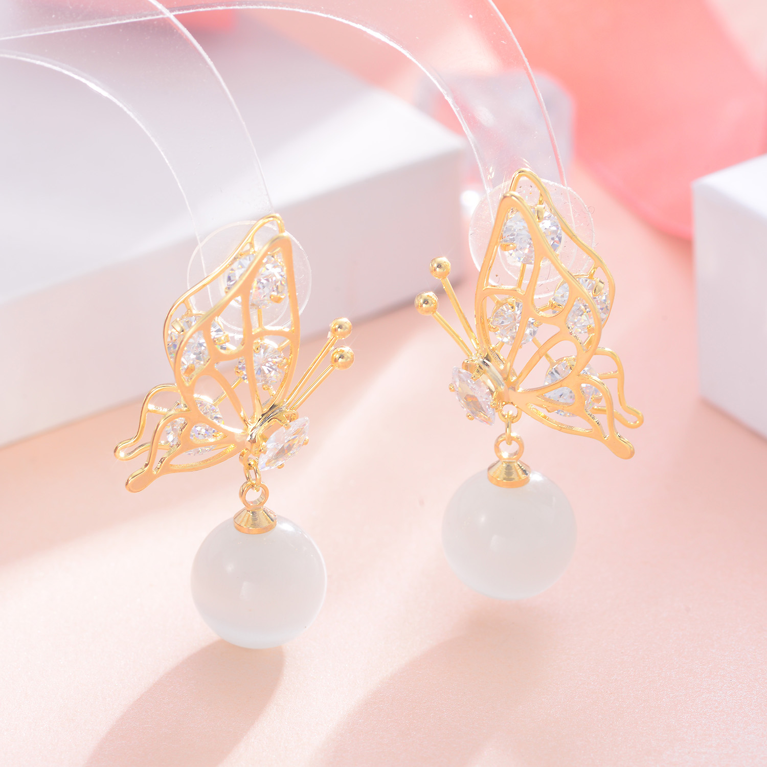 European And American Fashion Temperament Butterfly Pendant Pearl Stud Earrings