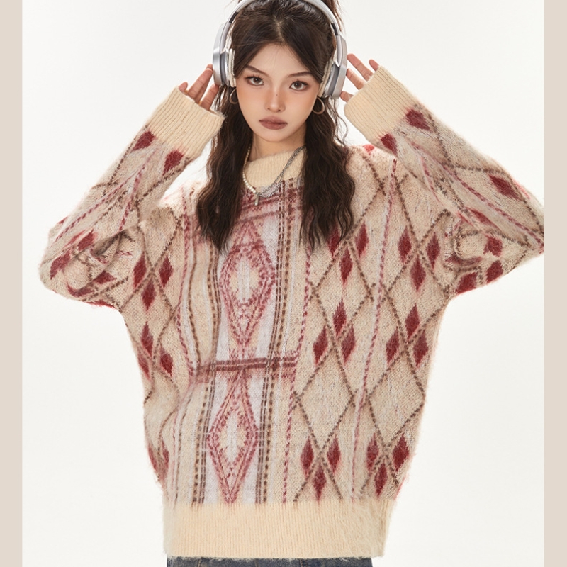 Contrast Color Diamond Round Neck Loose Sweater