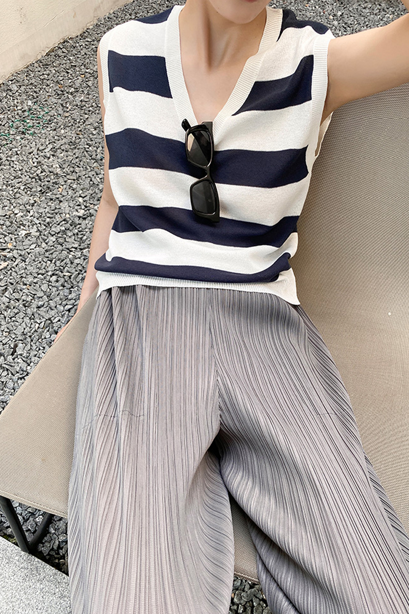 Title 3, Retro Design Sense V-neck Striped Loose Thin Sl...