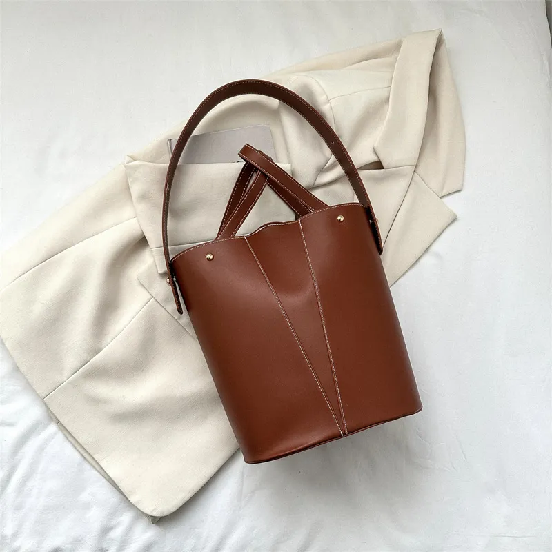 Women's Temperament Casual Large Capacity Handheld Bucket Bag - Brown