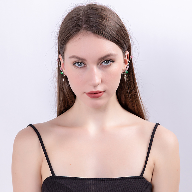 Women's Personality Without Pierced Ear Clips