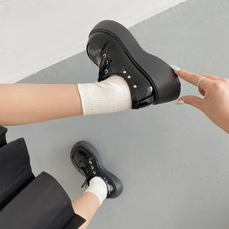 Women's Large Head Retro British Style Lace-up Leather Shoes