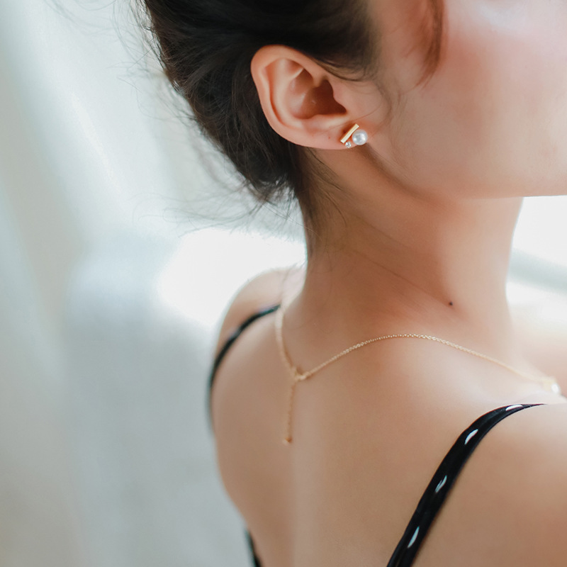 Simple Clavicle Chain Freshwater Pearl Necklace