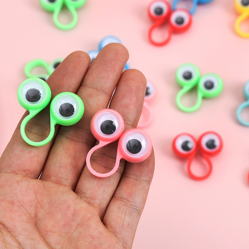 Halloween Trick Finger Plastic Moving Eye Ring Toy