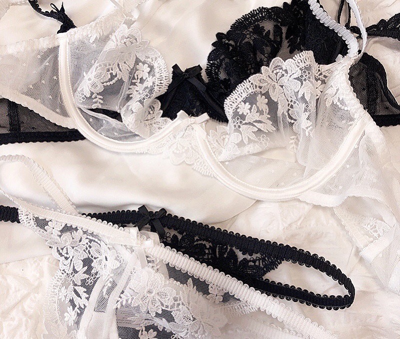 Title 7, French Lace Cutout Lingerie Bra T Pants Set