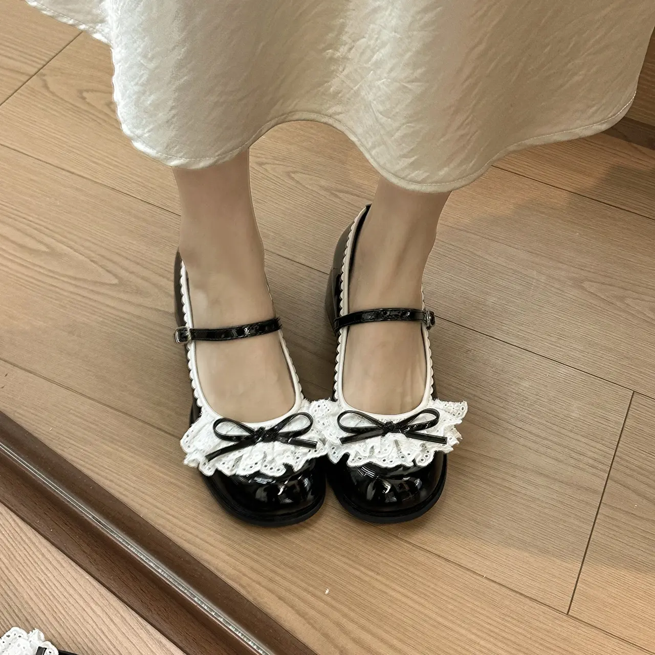 French Retro Shallow Mouth Mary Jane Shoes For Women In Spring And Summer 2025, New Style With Skirt, Gentle Ballet Shoes, Small Leather Shoes