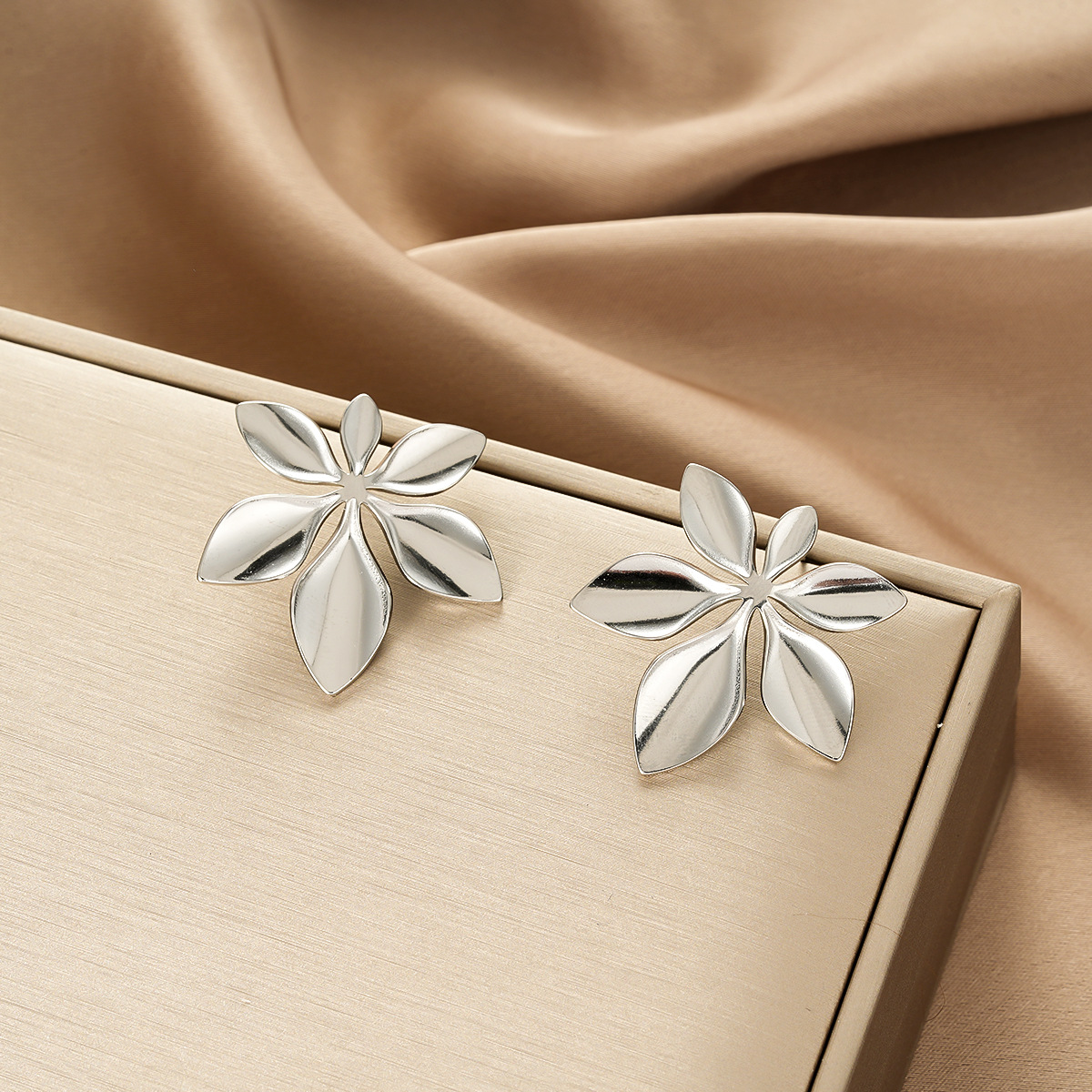 Style 10-1 Pair preview