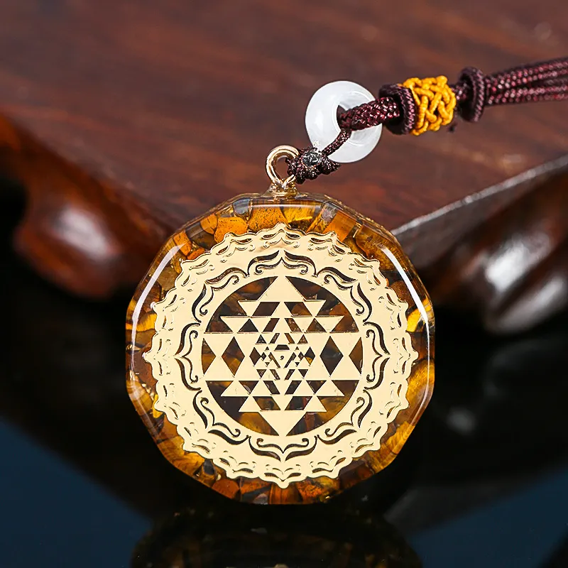 Natural Gravel Synthetic Crystal Ogan Pendant Necklace - Ag17