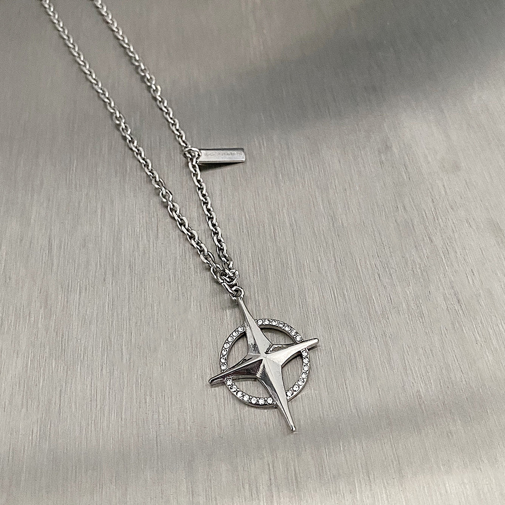Necklace Four-pointed Star Awn